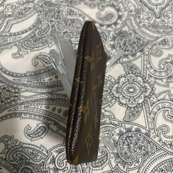 LV Key Cless Monogram - Picture 8 of 16